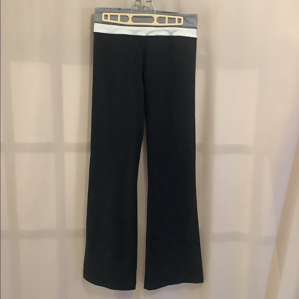 Lululemon flared yoga pants